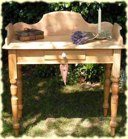 Lovely Pine Washstand